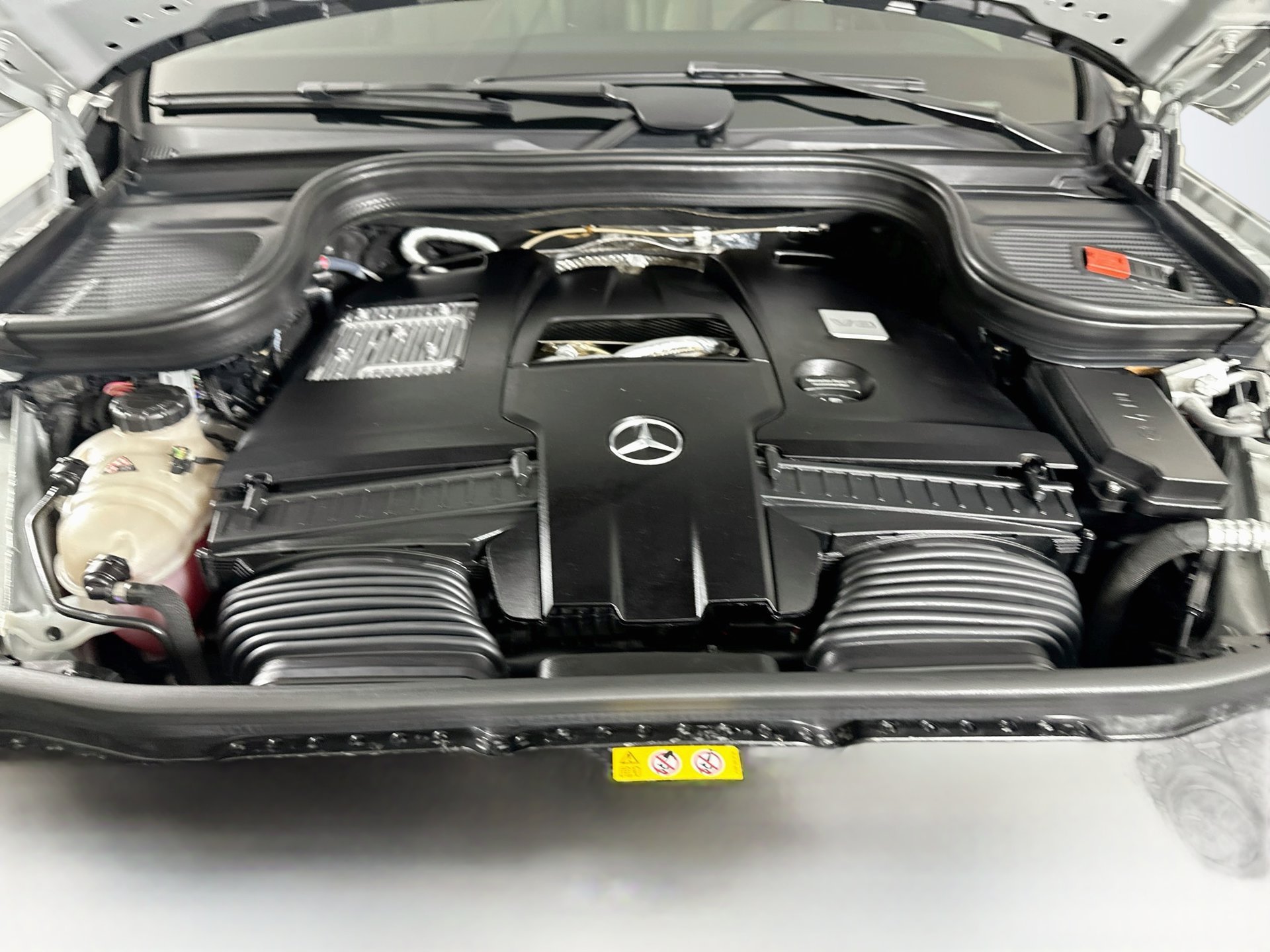 Certified 2026 Mercedes-Benz GLS 580 4MATIC image 34