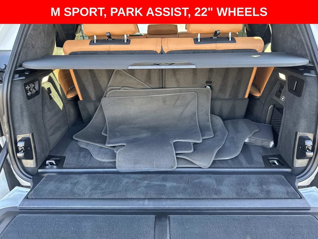 Used 2023 BMW X7 xDrive40i w/ M Sport Package AWD/4WD image 6
