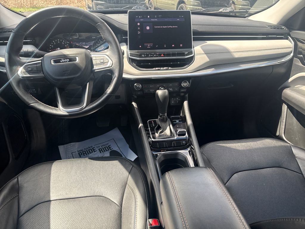 Used 2022 Jeep Compass Limited image 34