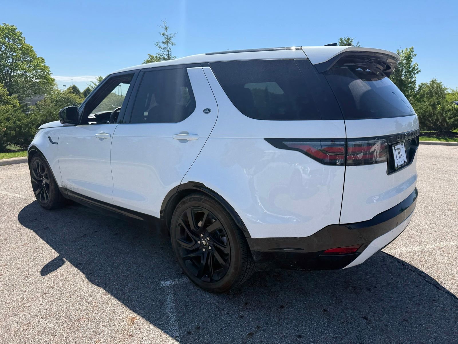 Used 2022 Land Rover Discovery S R-Dynamic AWD/4WD image 7