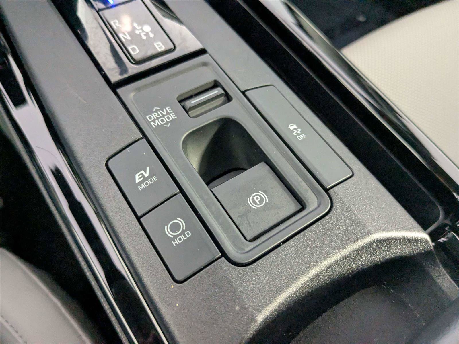 Used 2023 Toyota Prius XLE FWD image 26