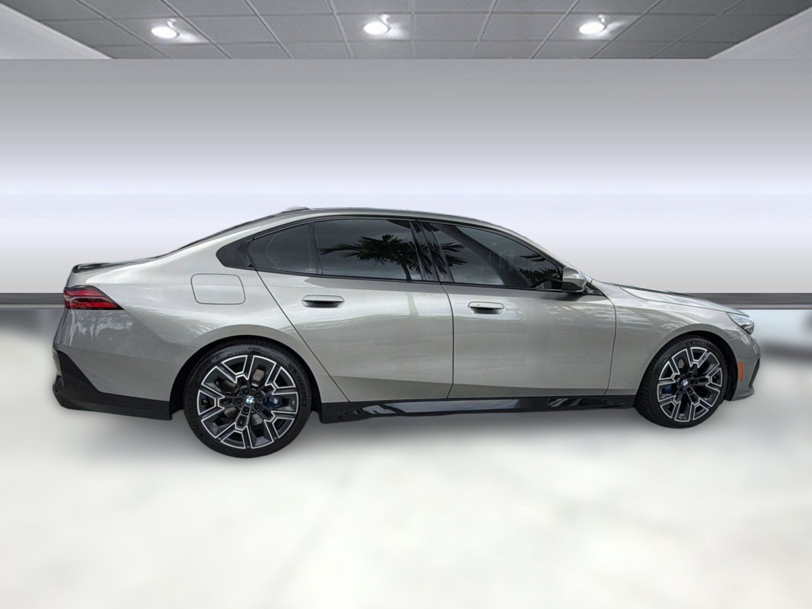 Used 2024 BMW 530i w/ M Sport Package RWD image 8