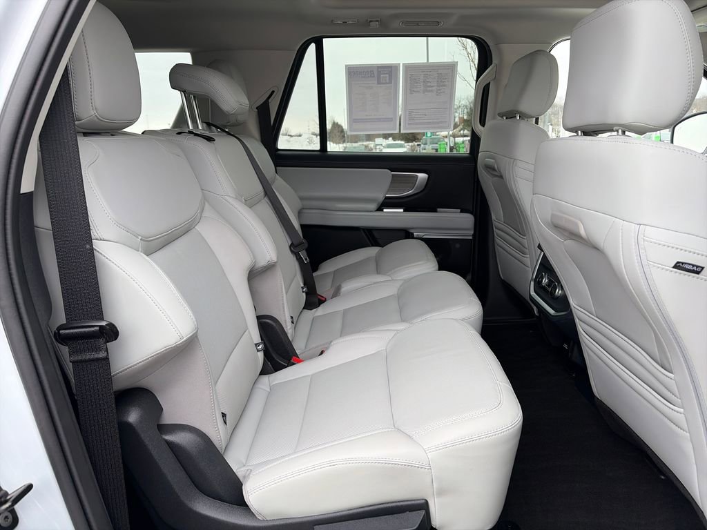 Used 2025 Ford Expedition Max Platinum image 40