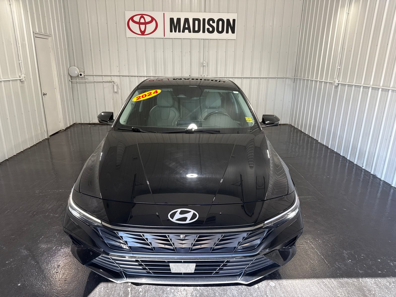 Used 2024 Hyundai Elantra Limited FWD image 7