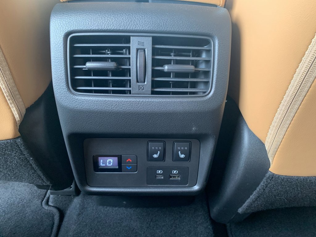 Used 2023 Nissan Rogue Platinum w/ Platinum Premium Package image 20