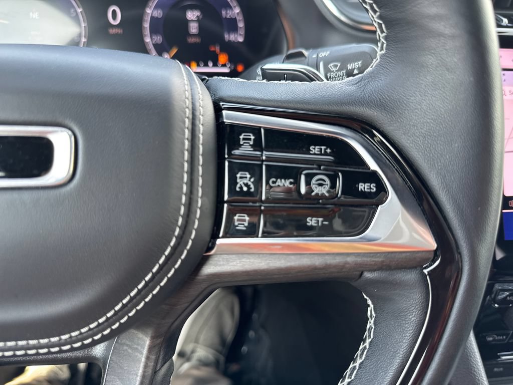 Certified 2023 Jeep Grand Cherokee Overland w/ Adv Protech Group III AWD/4WD image 20