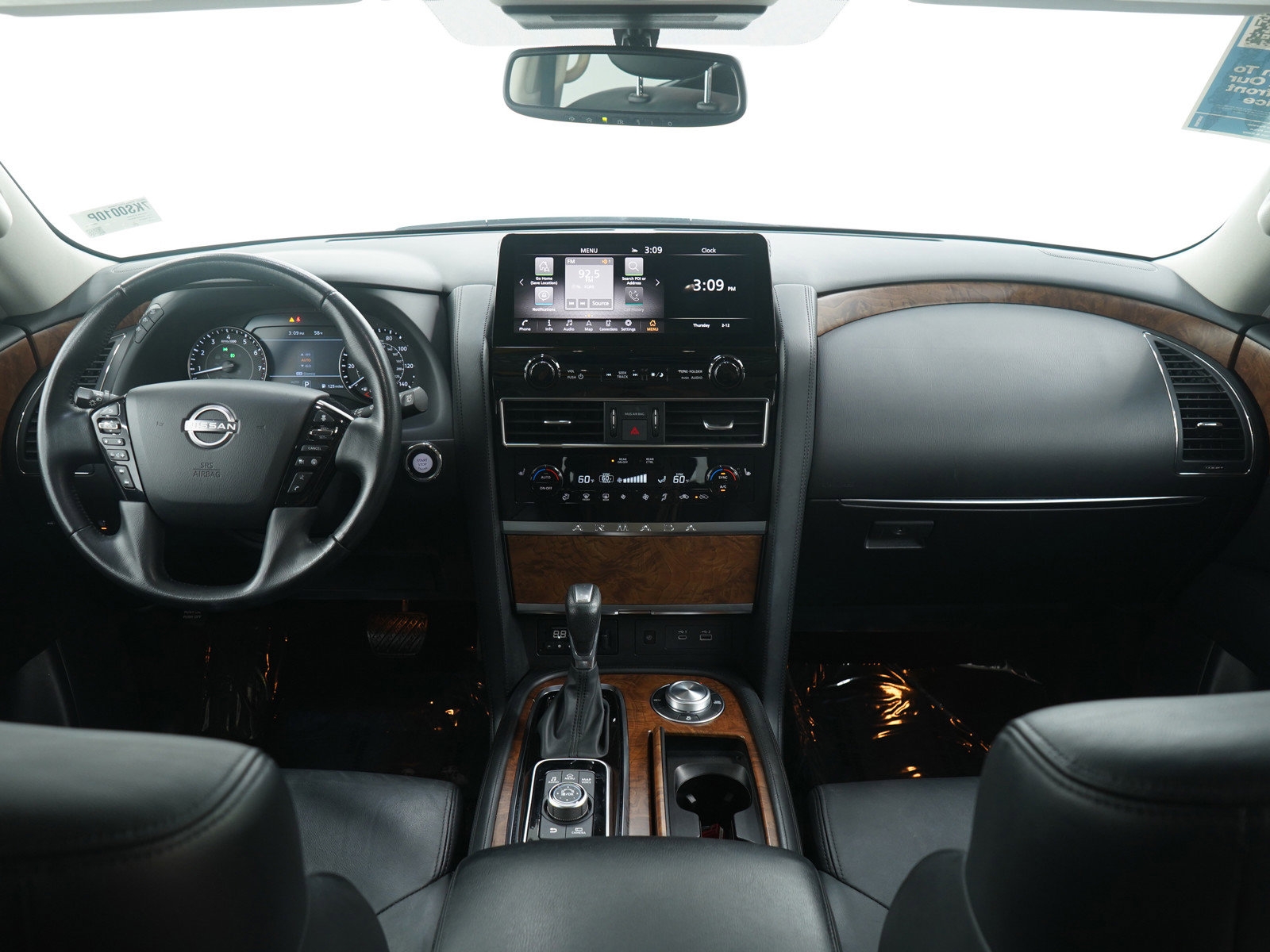 Used 2024 Nissan Armada SL image 16