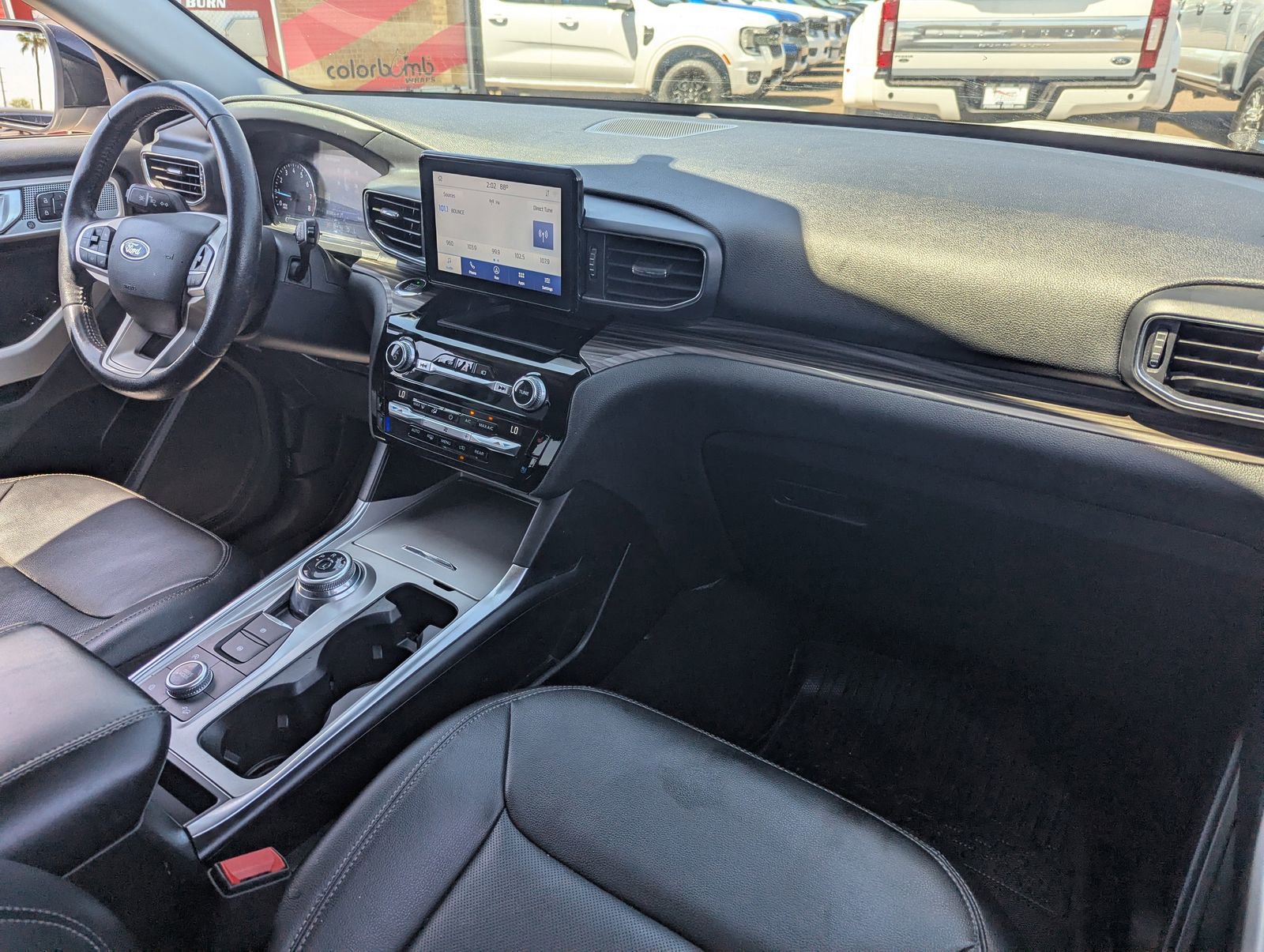 Used 2021 Ford Explorer Limited w/ Equipment Group 301A AWD/4WD image 12