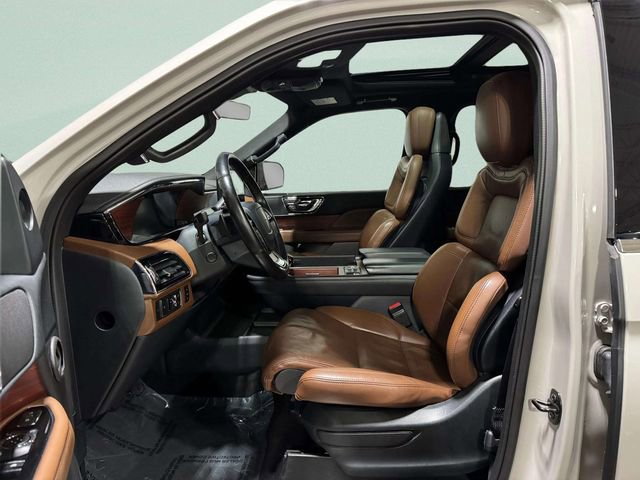 Used 2022 Lincoln Navigator Reserve image 31