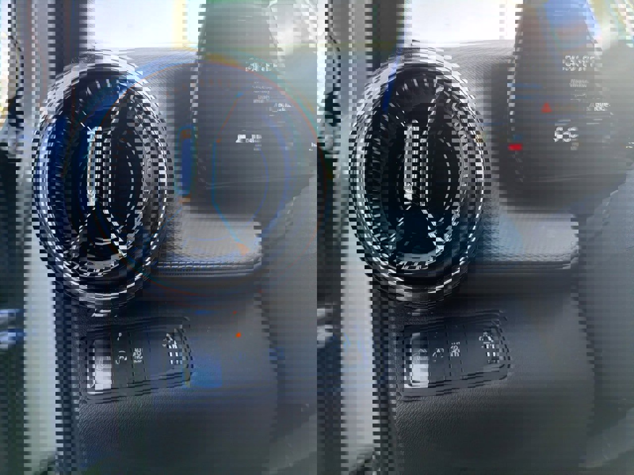 Used 2025 Chevrolet Equinox LT image 11