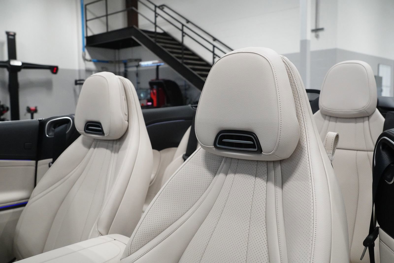 New 2026 Mercedes-Benz CLE 300 4MATIC Cabriolet image 18