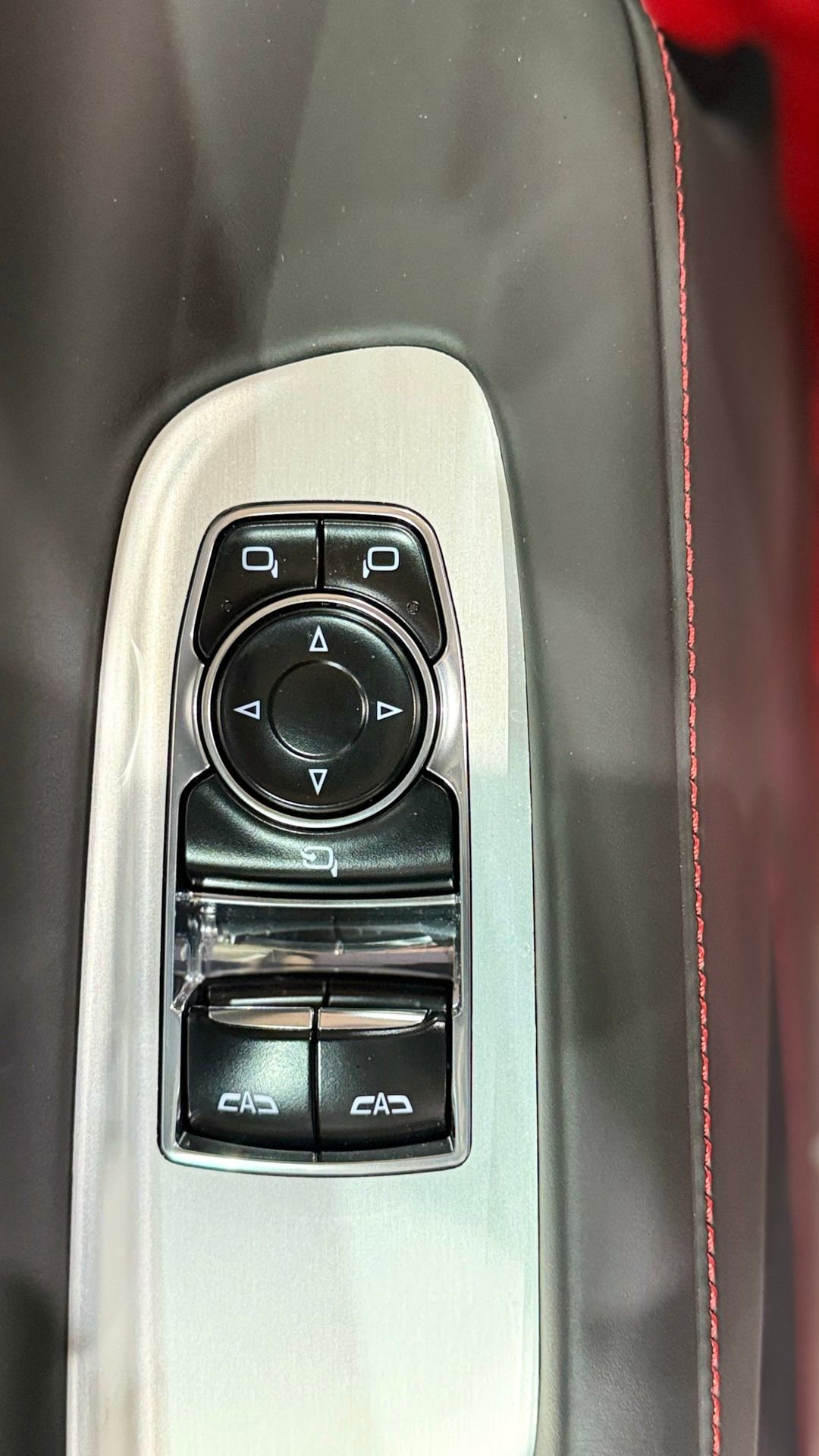 Used 2020 Chevrolet Corvette Stingray Premium Cpe w/ 3LT Preferred Equipment Group image 31