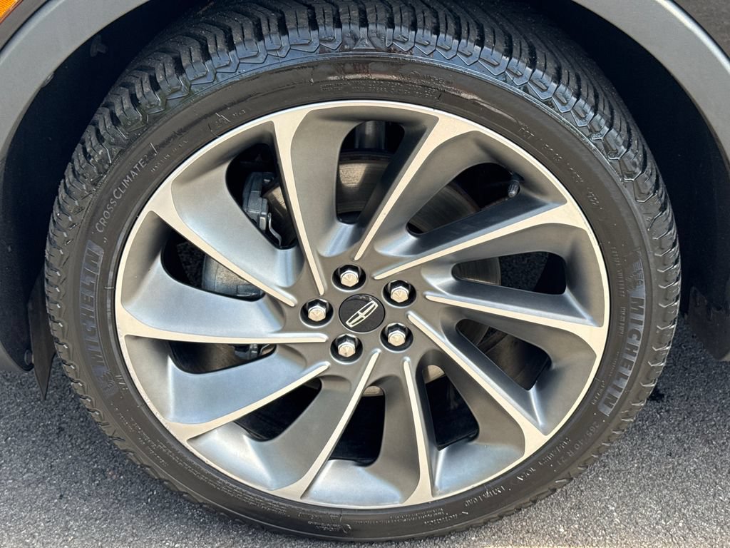 Used 2020 Lincoln Nautilus Reserve w/ Equipment Group 201A FWD image 11