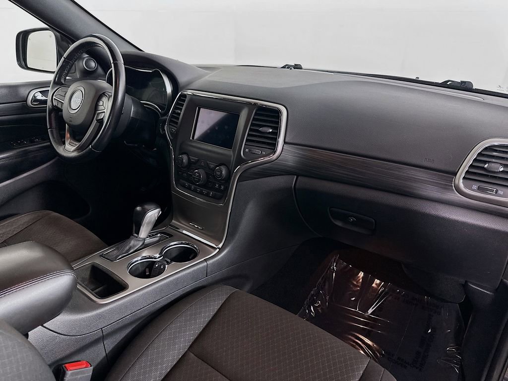 Certified 2021 Jeep Grand Cherokee Laredo image 34