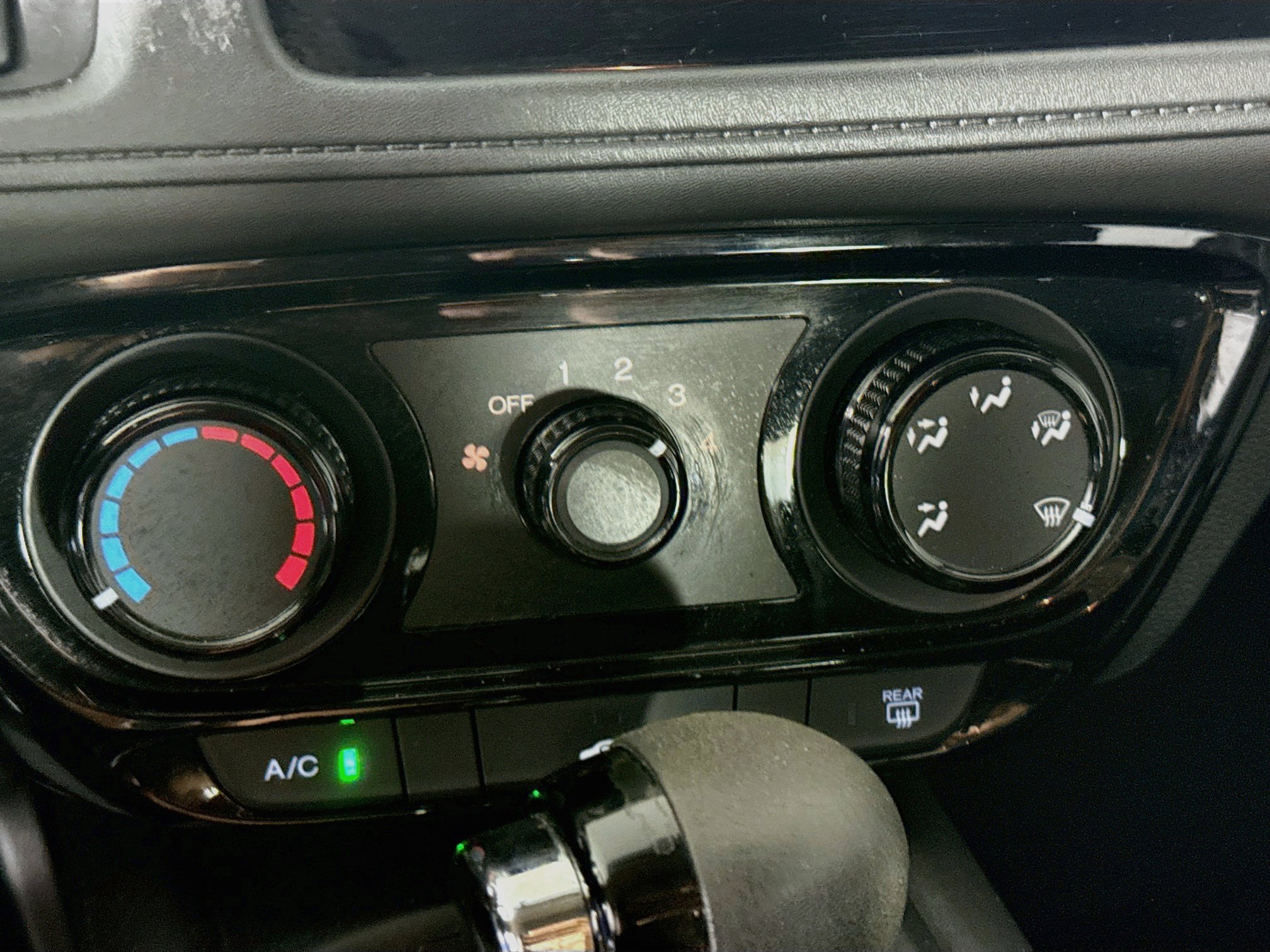 Used 2018 Honda HR-V LX image 17