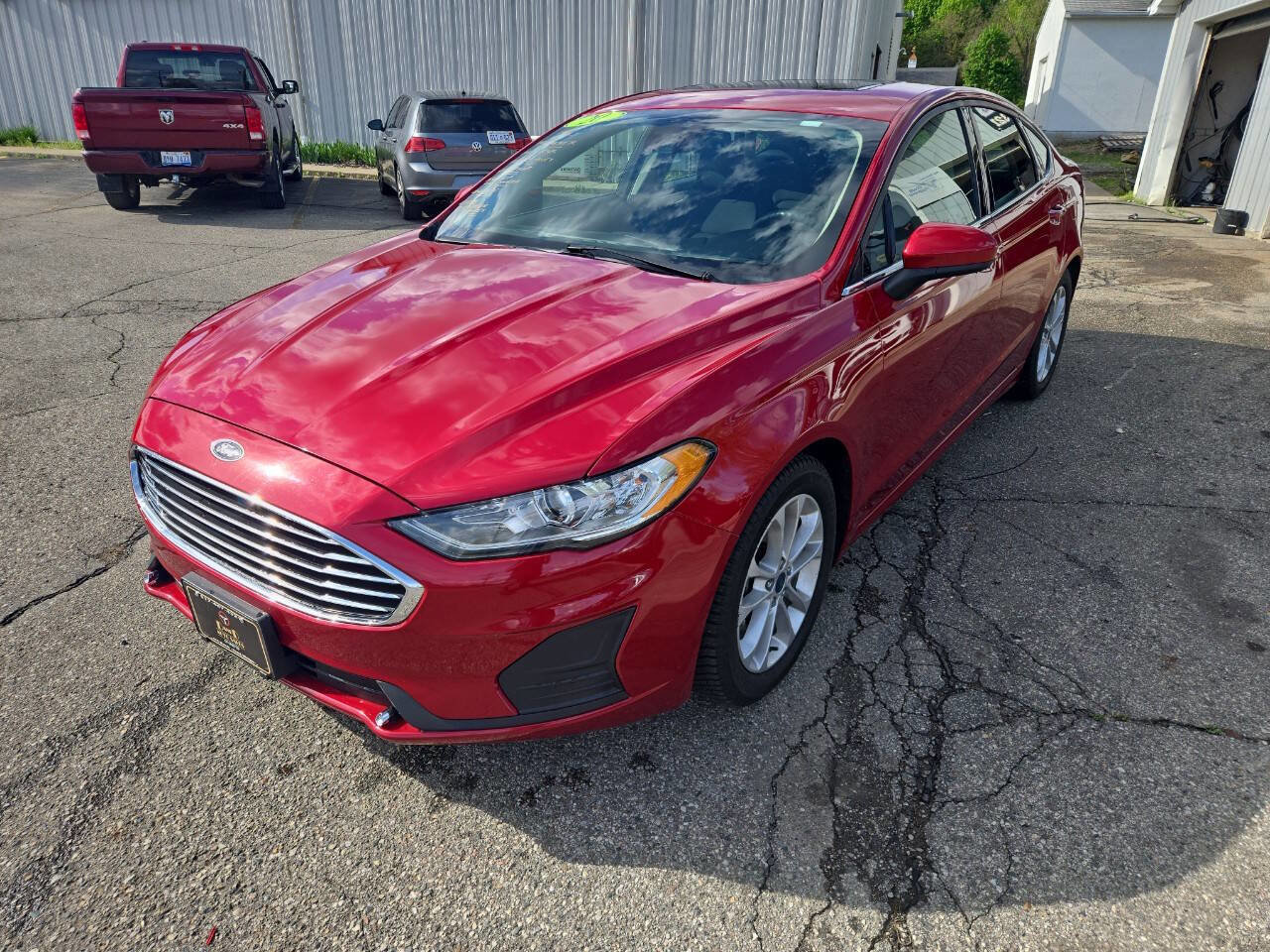 Used 2020 Ford Fusion SE FWD image 4