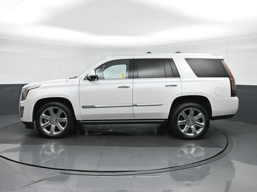 Used 2020 Cadillac Escalade Premium Luxury image 4