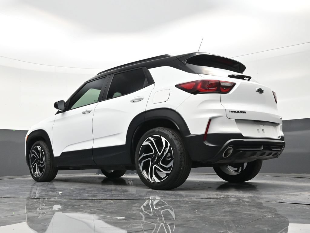 Used 2024 Chevrolet TrailBlazer RS FWD image 23