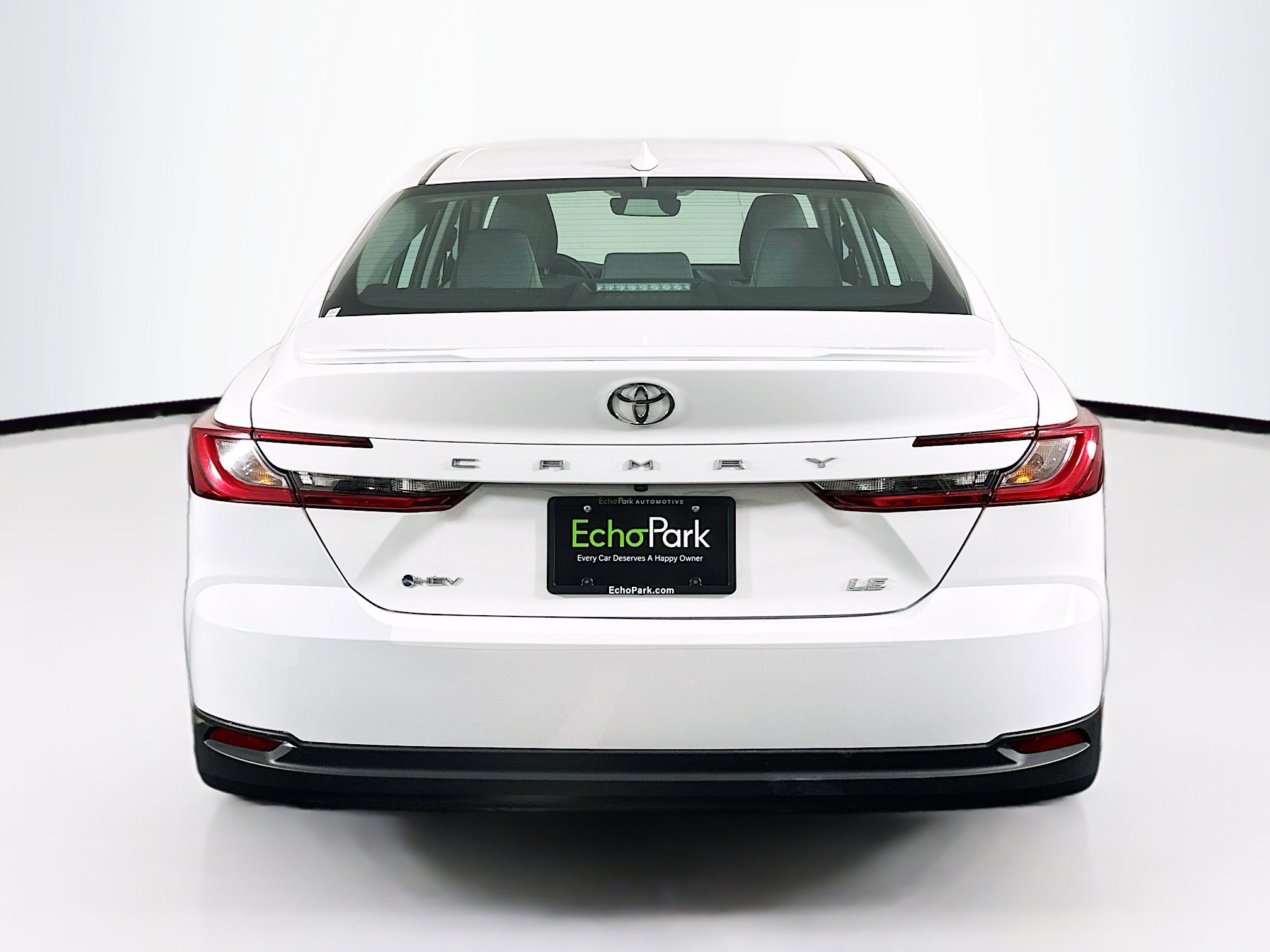 Used 2025 Toyota Camry LE w/ Convenience Package image 7