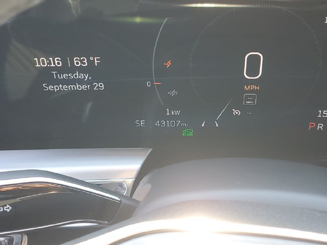 Certified 2024 Cadillac Lyriq Luxury AWD/4WD image 17