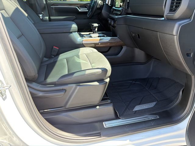 Certified 2025 Chevrolet Silverado 1500 LTZ AWD/4WD image 13