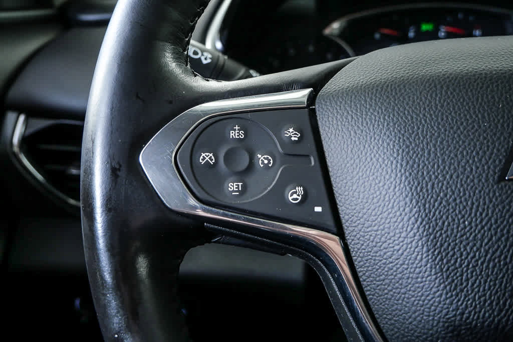 Used 2019 Chevrolet Traverse Premier w/ Driver Confidence II Package image 11