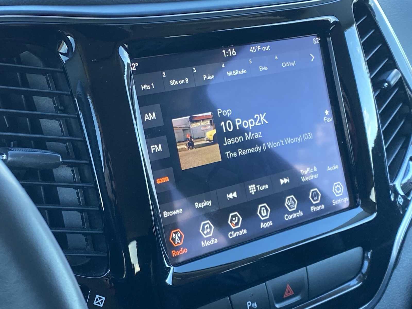 Used 2019 Jeep Cherokee Limited image 30