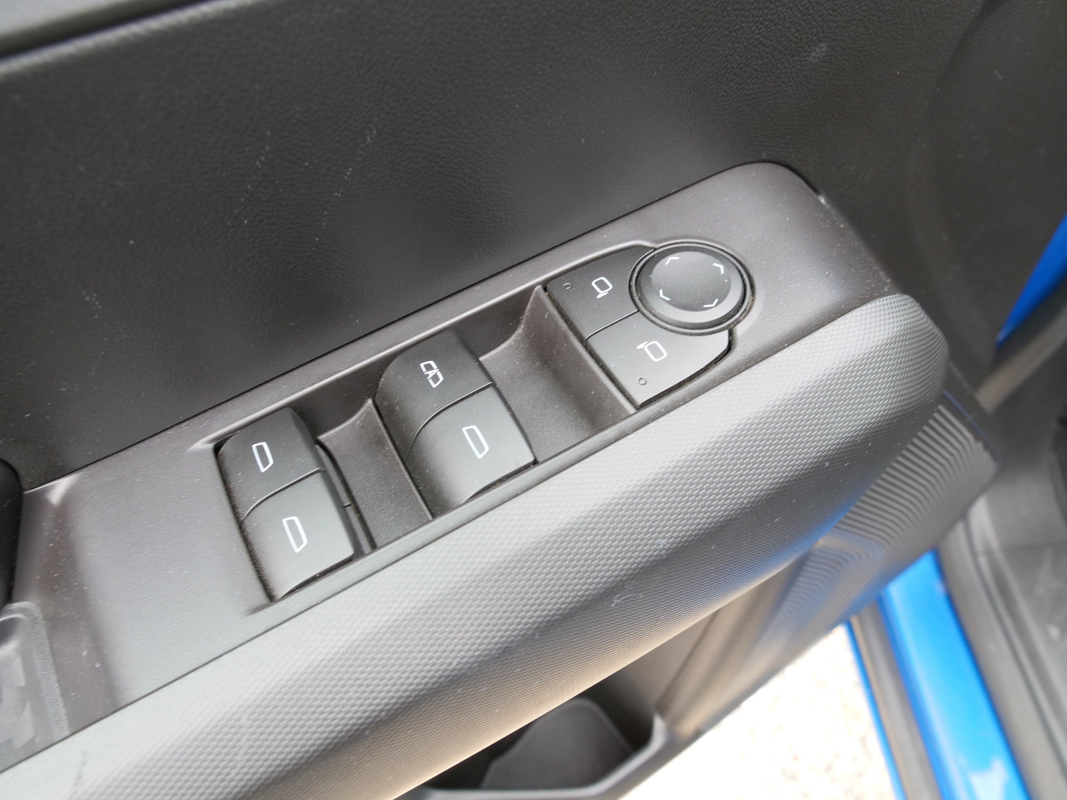 Certified 2023 GMC Canyon Elevation w/ Convenience Package image 18