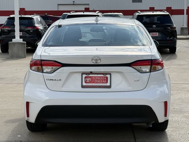 Used 2025 Toyota Corolla LE FWD image 5