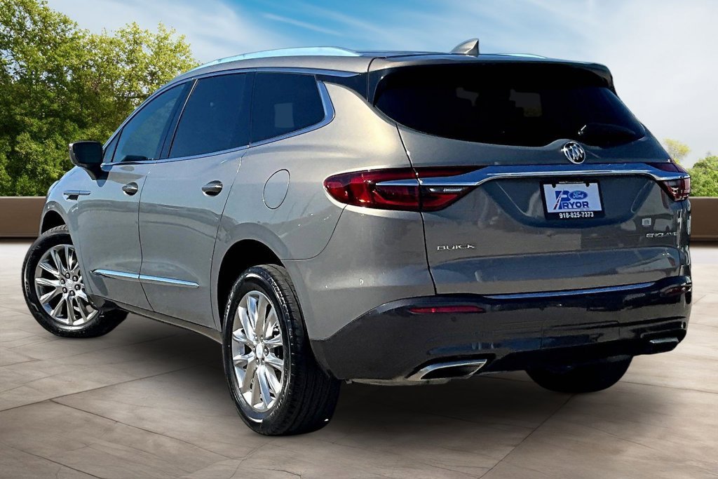 Used 2018 Buick Enclave Premium FWD image 12