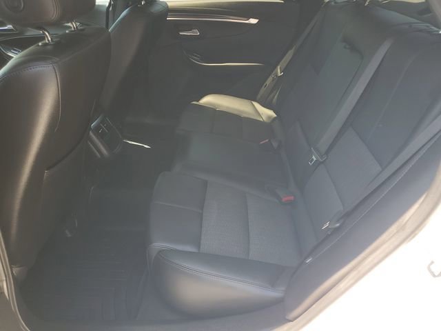 Used 2019 Chevrolet Impala LT FWD image 12