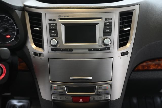 Used 2012 Subaru Outback 2.5i Limited w/ Moonroof Pkg AWD/4WD image 5