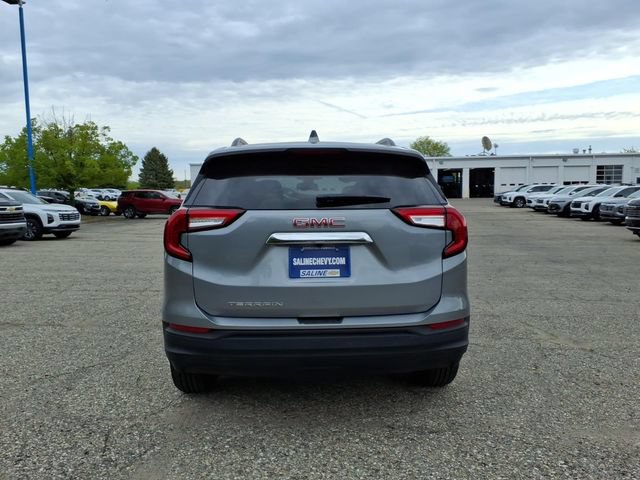 Used 2023 GMC Terrain SLE w/ Driver Convenience Package FWD image 6