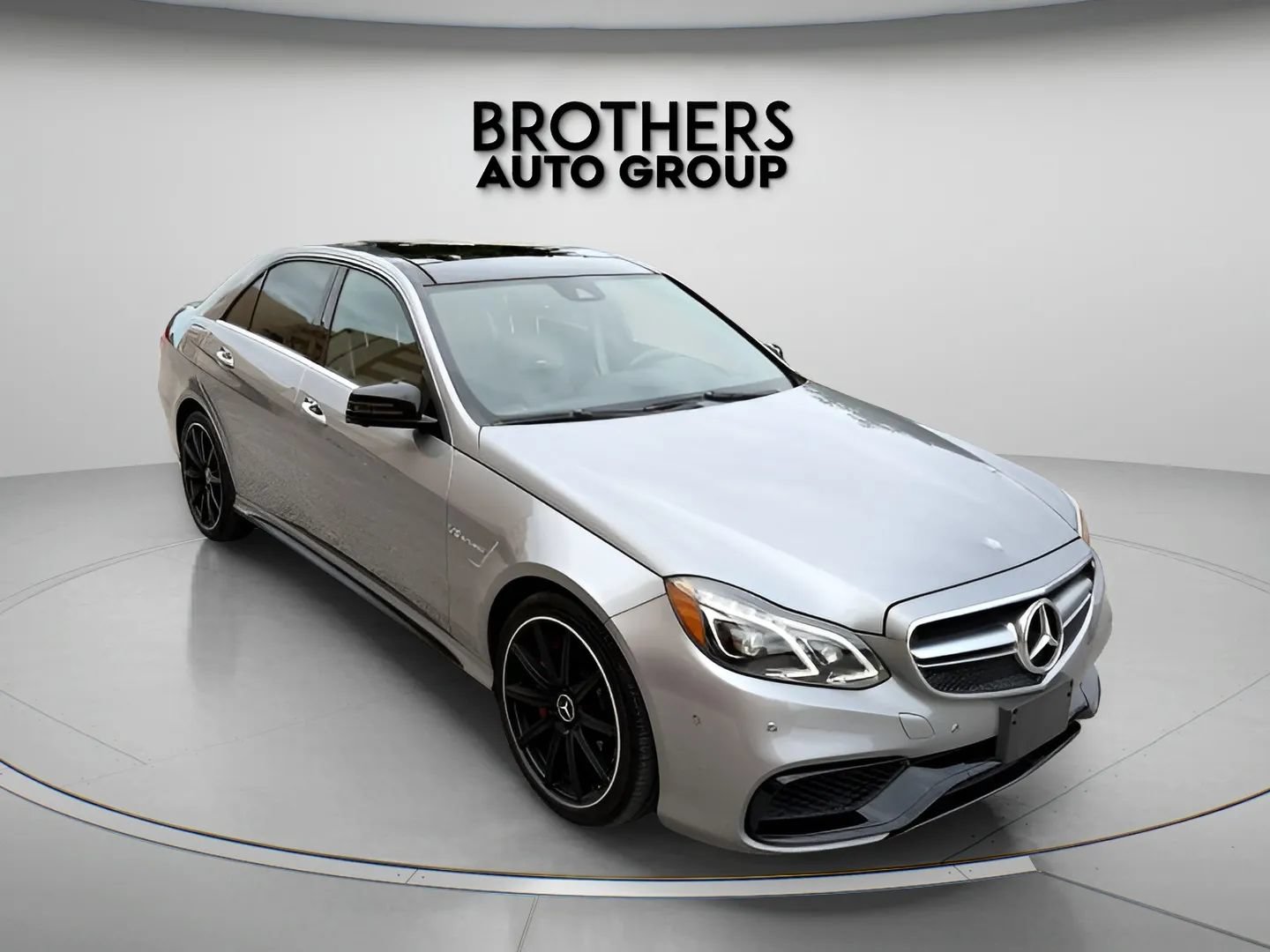 Used 2014 Mercedes-Benz E 63 AMG S-Model image 3