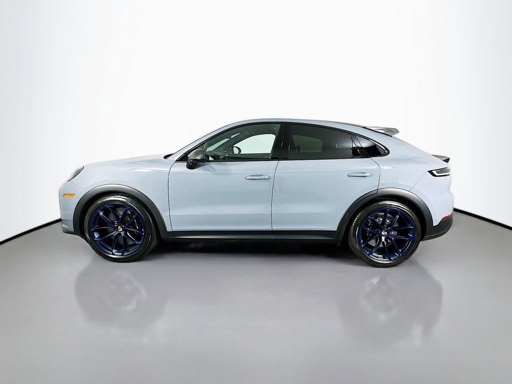 Used 2024 Porsche Cayenne Turbo GT image 2