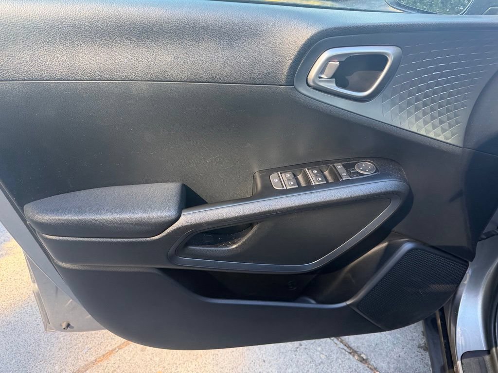 Certified 2023 Kia Soul EX FWD image 9