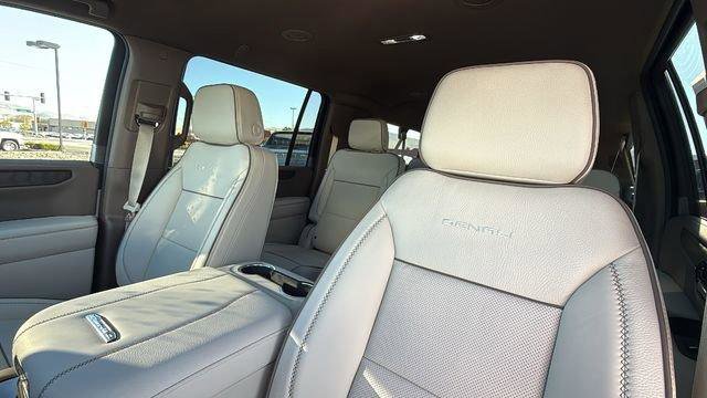 New 2026 GMC Yukon XL Denali w/ LPO, Illumination Package image 11