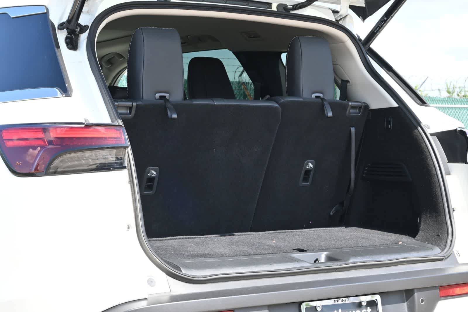 Certified 2025 INFINITI QX60 Luxe FWD image 19