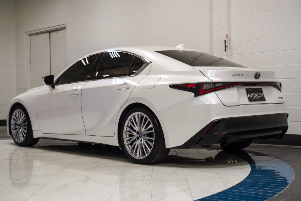 Used 2023 Lexus IS 300 w/ Premium Package RWD image 34