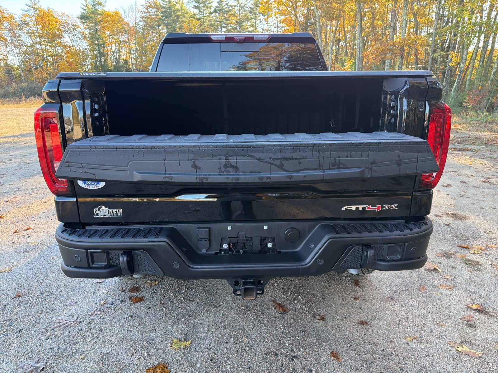 Used 2024 GMC Sierra 1500 AT4X w/ AT4X AEV Edition image 8