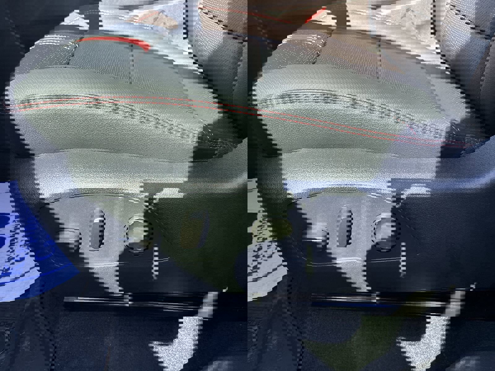 New 2026 Chevrolet Traverse RS w/ LPO, Floor Liner Package image 15