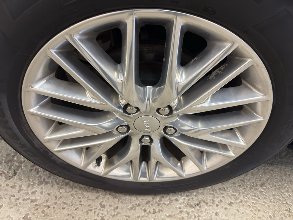 Used 2018 Jeep Grand Cherokee Summit AWD/4WD image 35