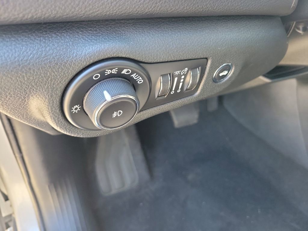 Used 2015 Chrysler 200 C w/ Navigation & Sound Group I AWD/4WD image 19