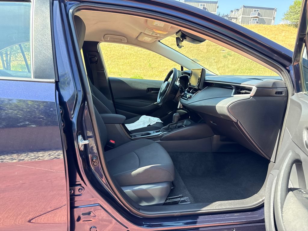 Used 2022 Toyota Corolla LE FWD image 27