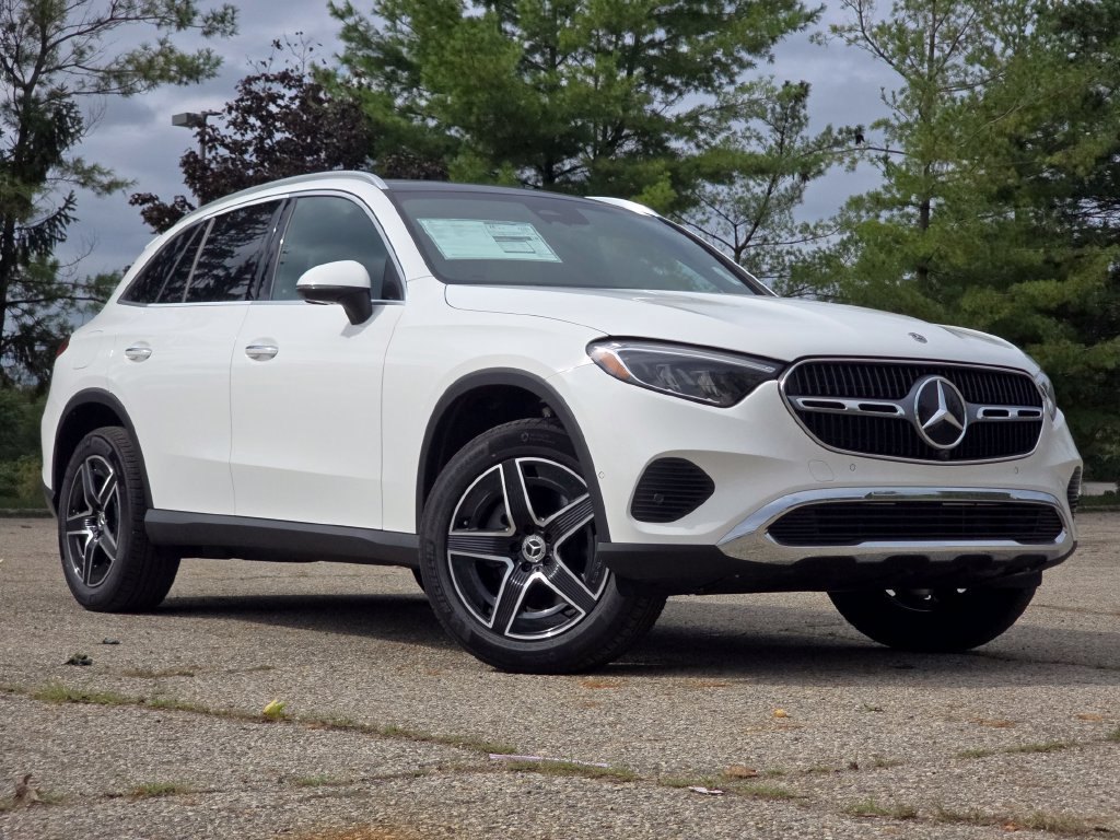 New 2027 Mercedes-Benz GLC 300 4MATIC image 2