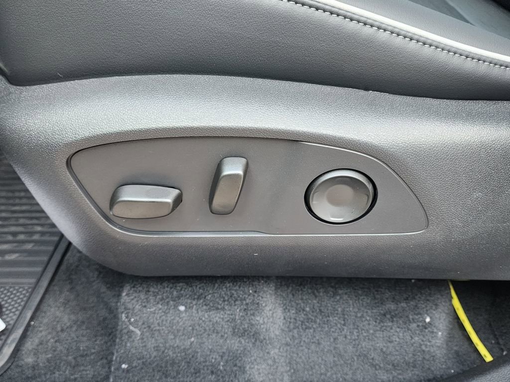 New 2026 Buick Enclave Sport Touring w/ Power Package image 18