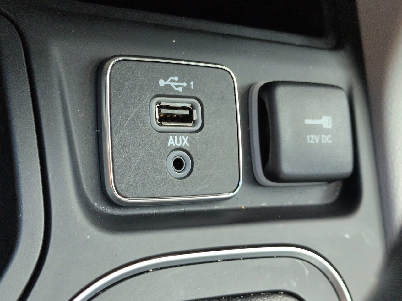 Used 2021 Jeep Cherokee Latitude Lux FWD image 20