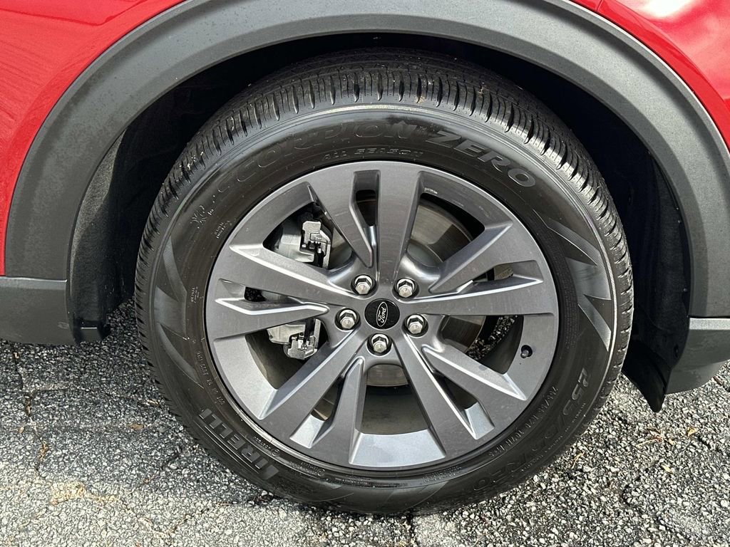 Used 2023 Ford Explorer XLT w/ Equipment Group 202A image 12