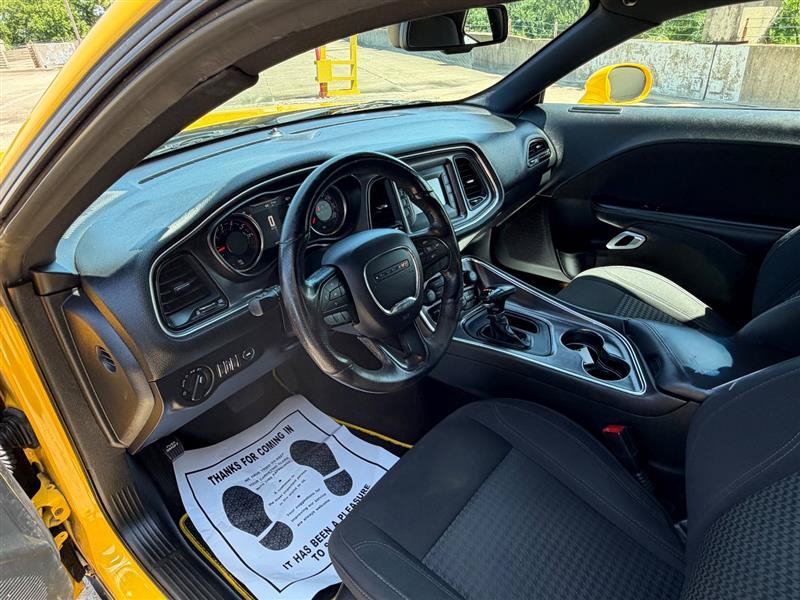 Used 2017 Dodge Challenger SXT RWD image 30