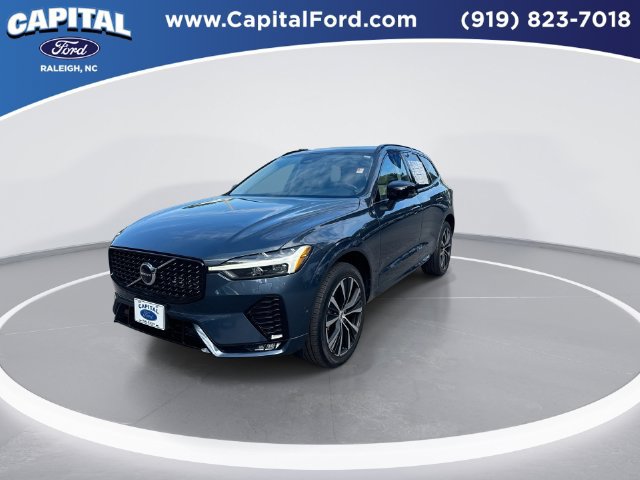 Used 2025 Volvo XC60 B5 Plus w/ Protection Package Premier AWD/4WD image 4